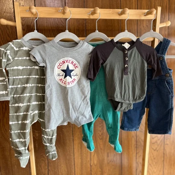 Converse, Carhartt, Kate Quinn and more (0-3 Months Baby Bundle) - Picture 2 of 7
